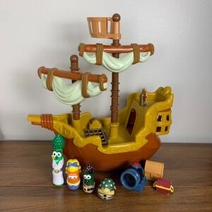 Vintage‎ 2002 Blue Box Veggie Tales Jonah Pirate Ship Playset & Figures